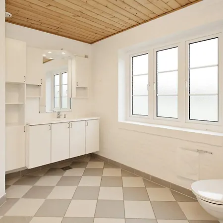 Seaside Escape In Ho - By Traum Nyaraló *